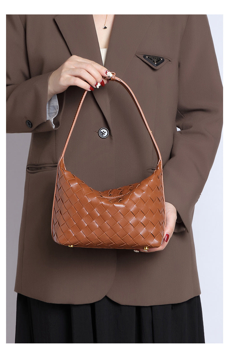 Medium classic style weaved zipper underarm bag