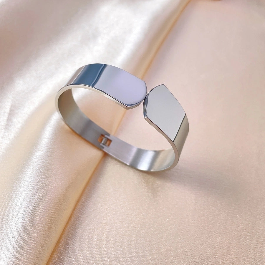 solid colour polishing bangle