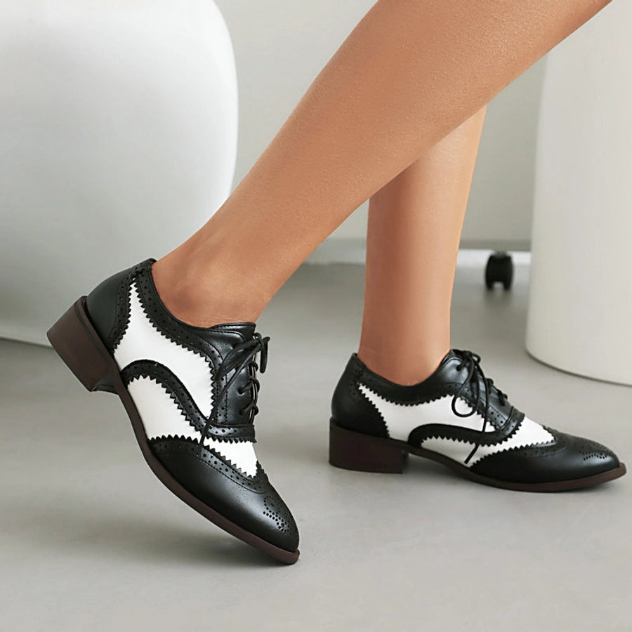 Brogue leather shoes