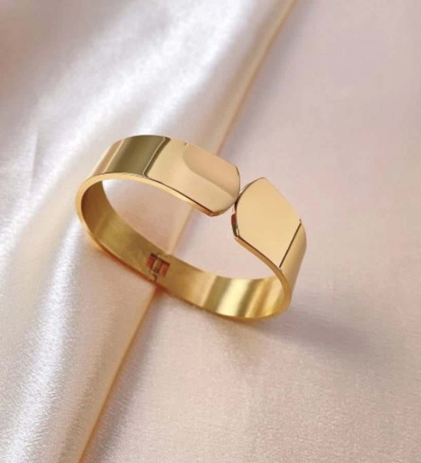 solid colour polishing bangle