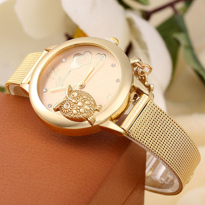 Owl buckle quartz watch