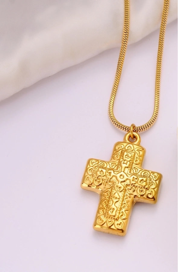 Vintage Style Cross Pendant Necklace