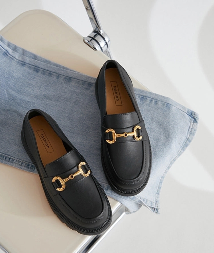 retro small gold buckle round toe loafers