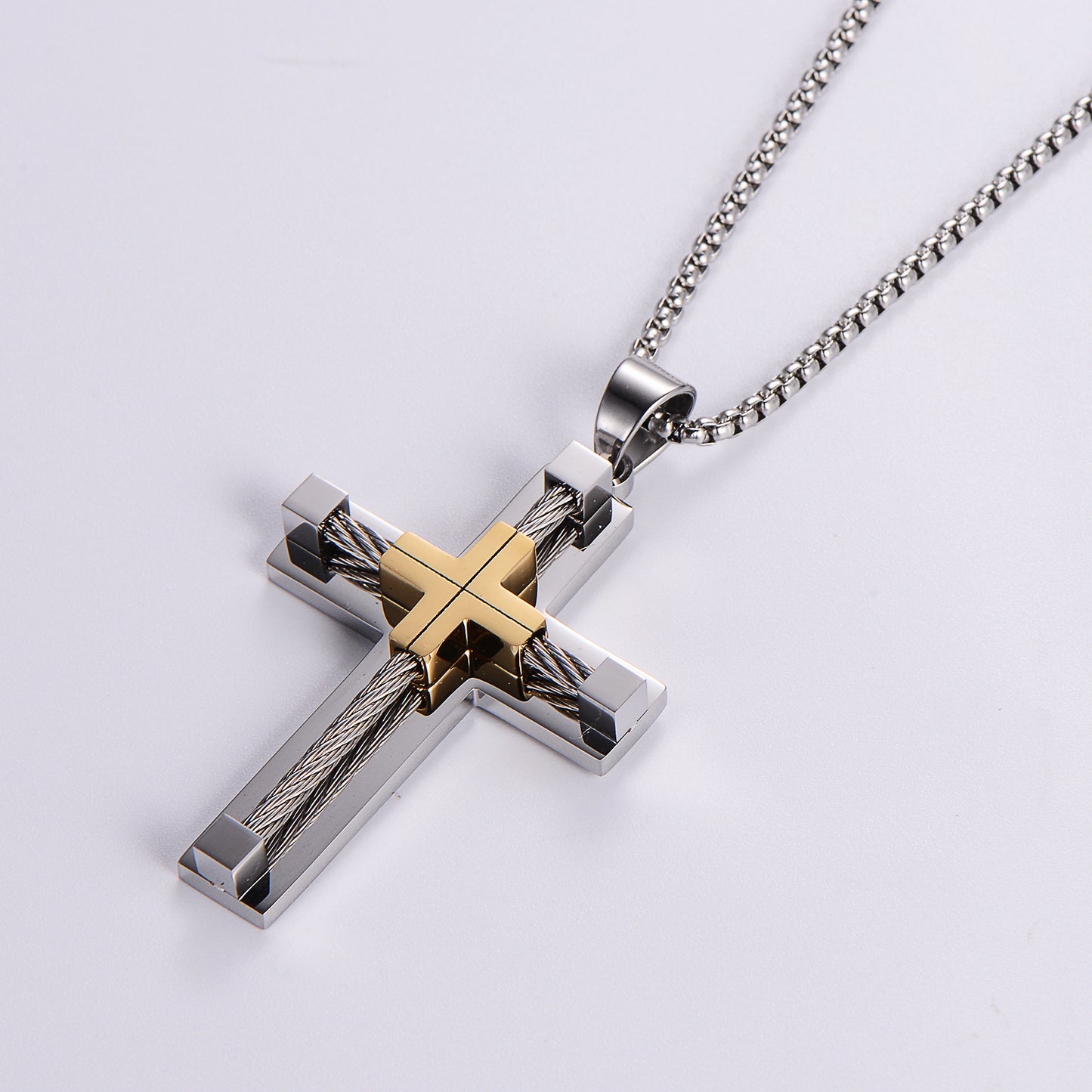 Petruded style cross pendant necklace